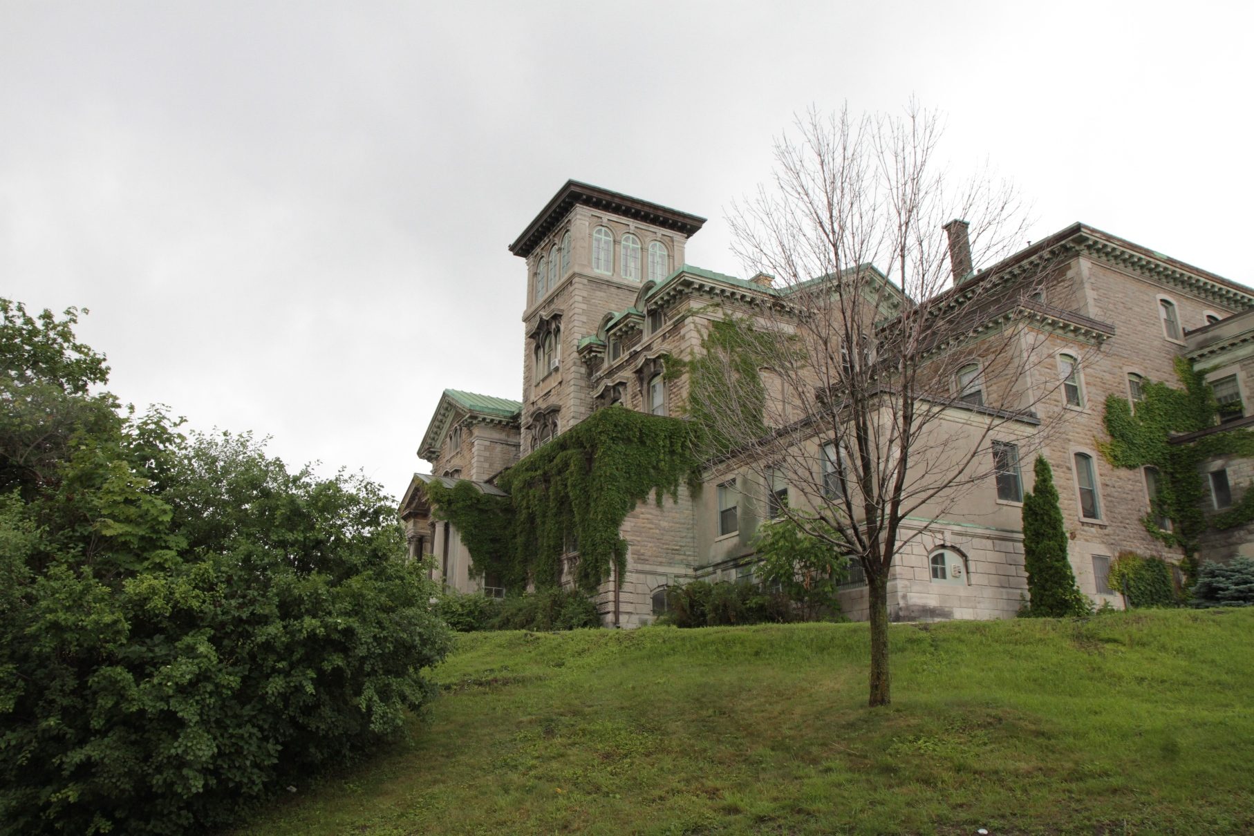 The Allan Memorial Institute, Royal Victoria Hospital, Montreal - 03.JPG